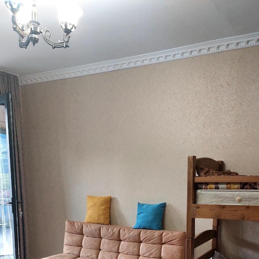 The White House Hotel Kazbegi Bagian luar foto