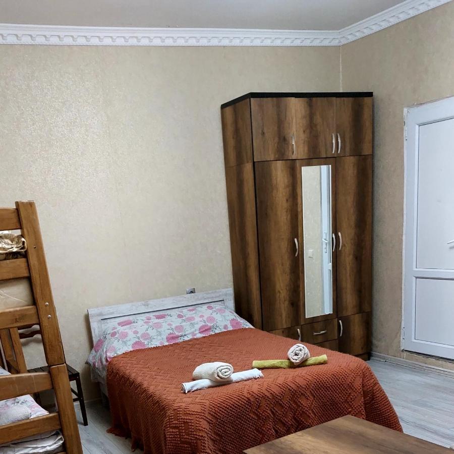 The White House Hotel Kazbegi Bagian luar foto