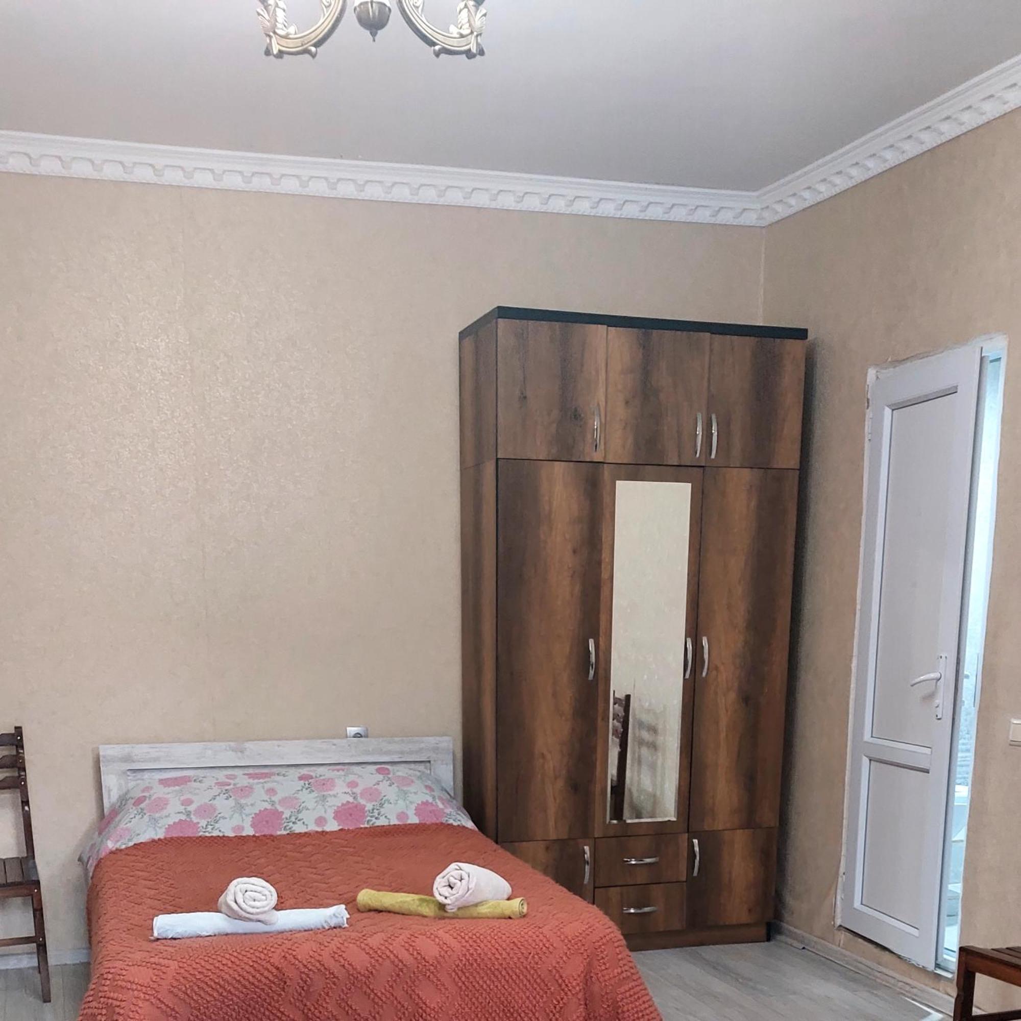 The White House Hotel Kazbegi Ruang foto