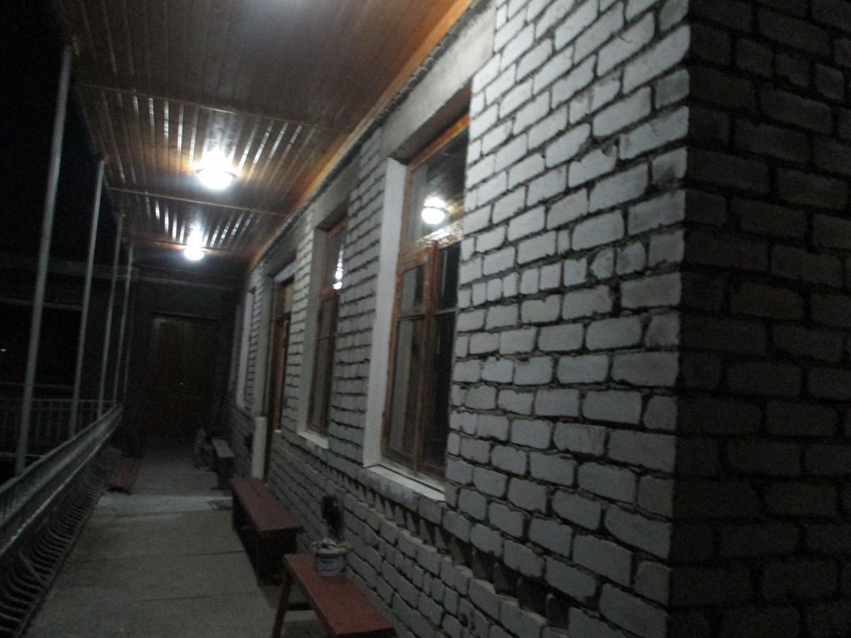 The White House Hotel Kazbegi Bagian luar foto