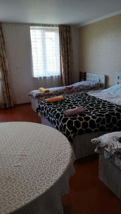The White House Hotel Kazbegi Bagian luar foto
